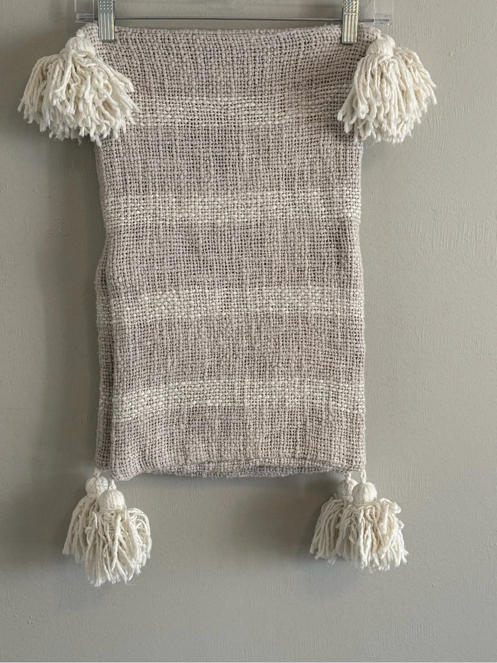WEST ELM Set Of 2 Ivory Beige Stripe Lumbar Pillow Shams Textured Tassels 12X20